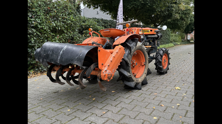 Kubota ZB7000 met frees